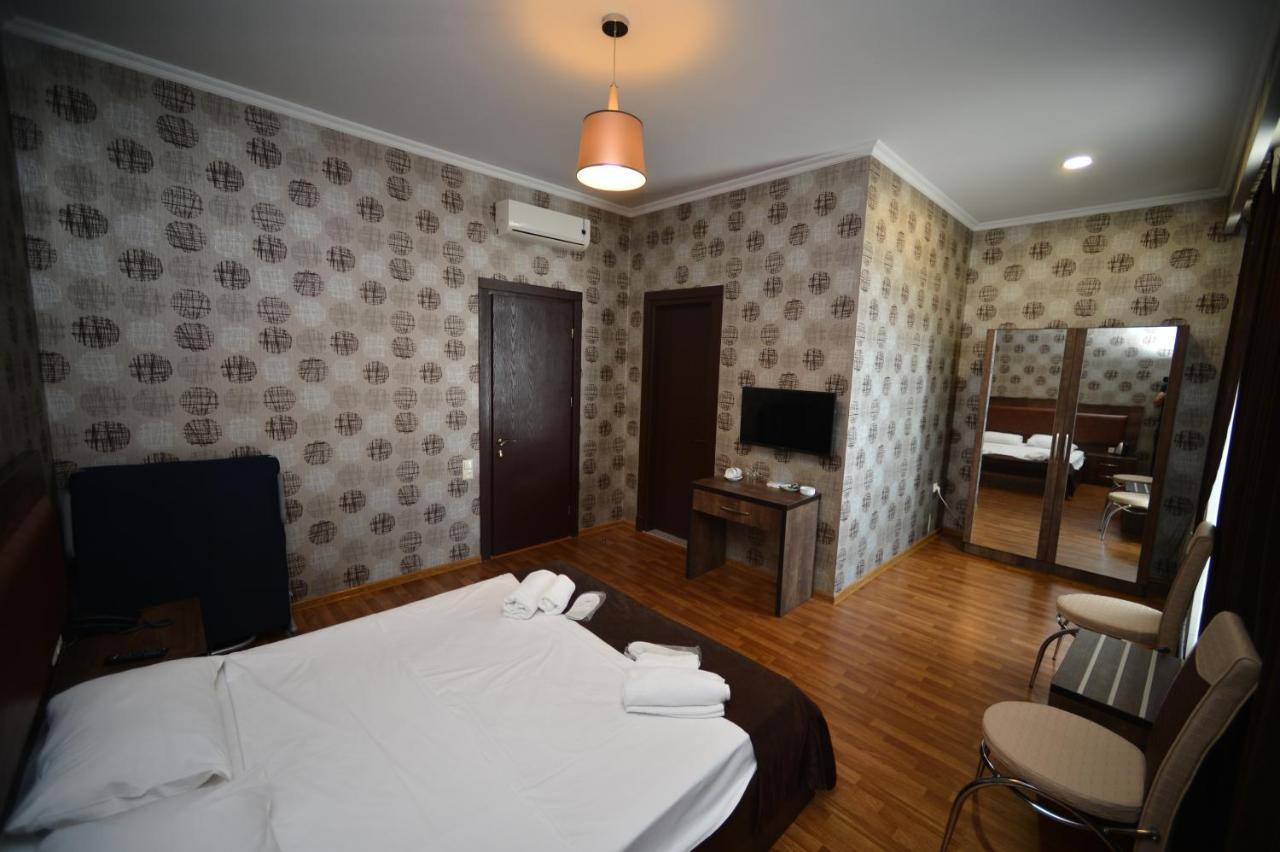 Green Hotel باتومي المظهر الخارجي الصورة