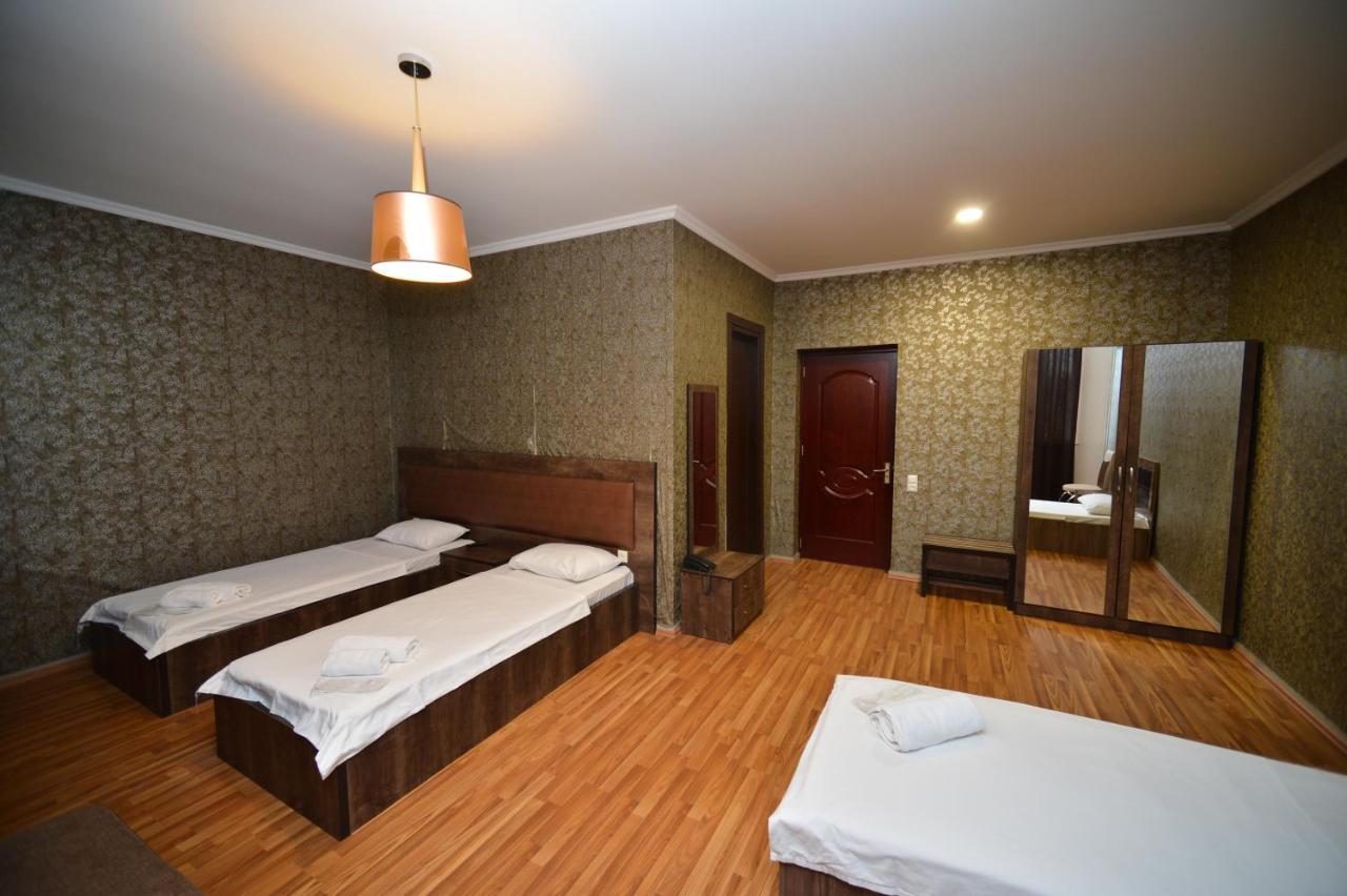 Green Hotel باتومي المظهر الخارجي الصورة