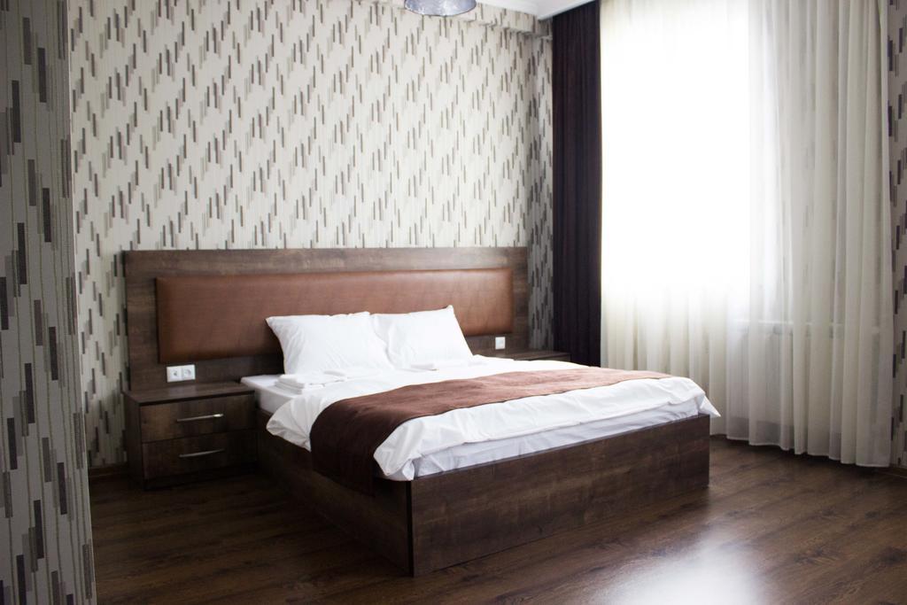 Green Hotel باتومي الغرفة الصورة