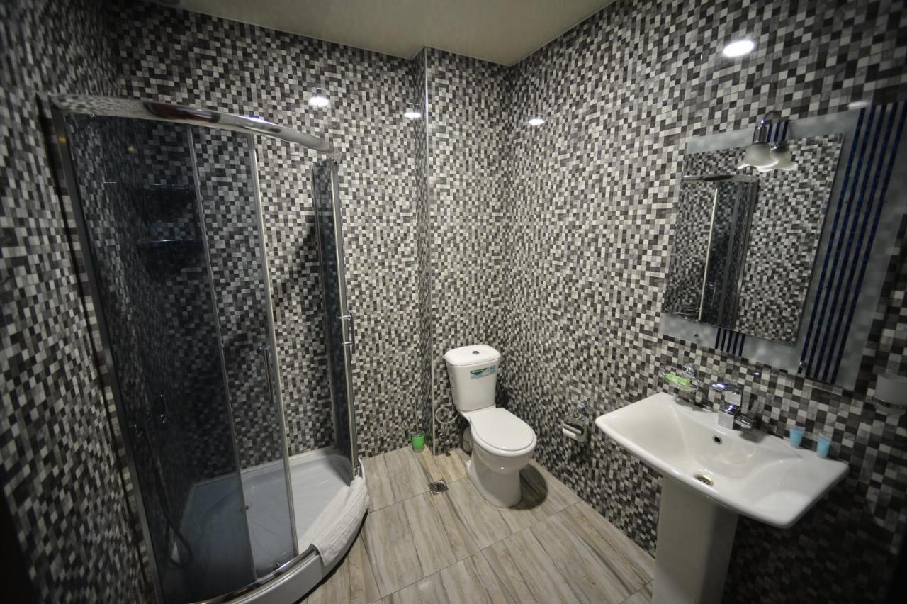 Green Hotel باتومي المظهر الخارجي الصورة