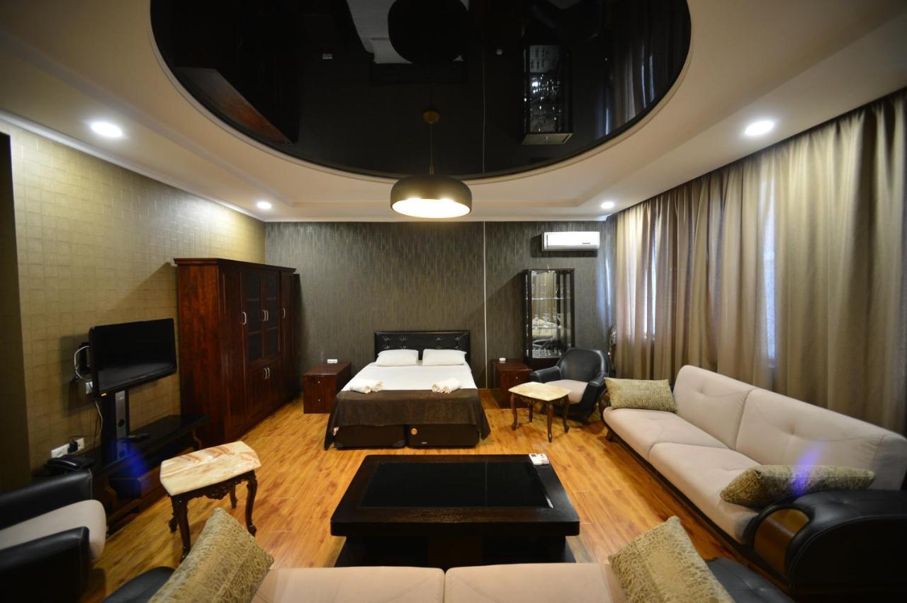 Green Hotel باتومي المظهر الخارجي الصورة
