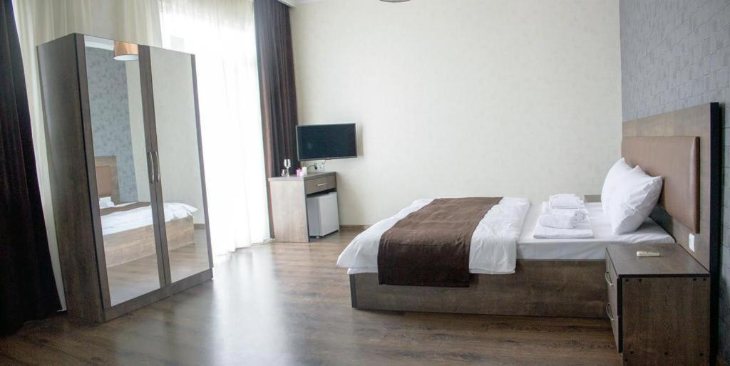 Green Hotel باتومي المظهر الخارجي الصورة