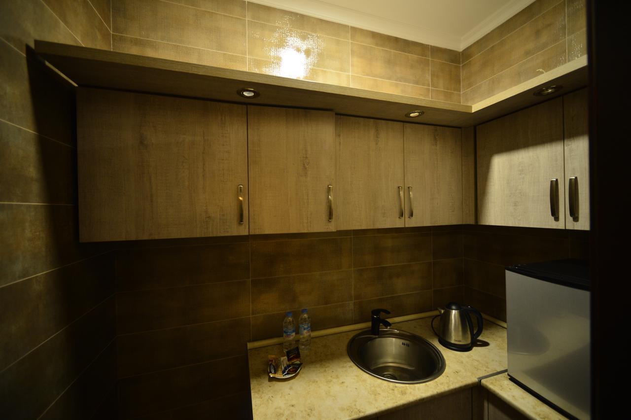 Green Hotel باتومي المظهر الخارجي الصورة