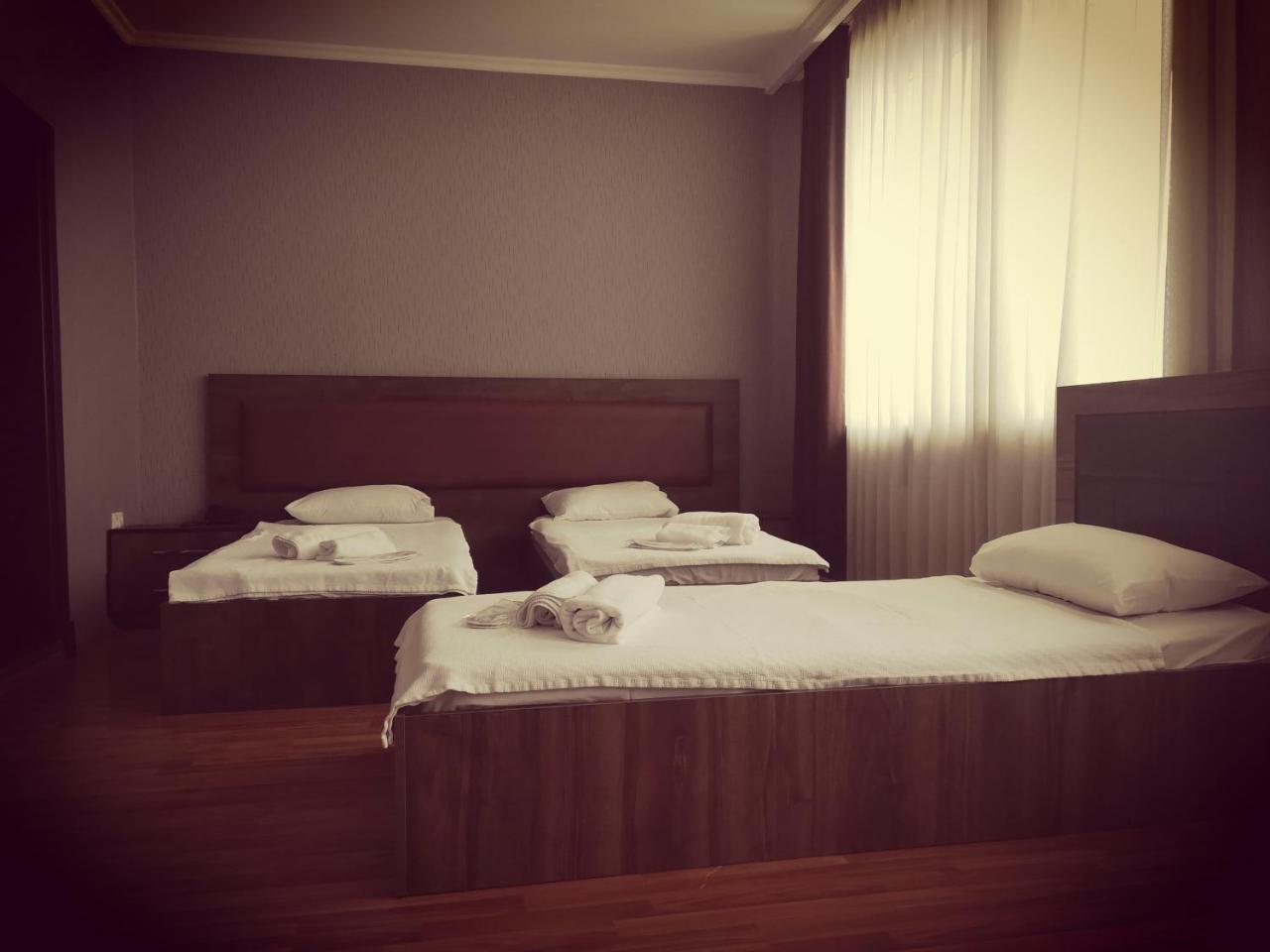 Green Hotel باتومي المظهر الخارجي الصورة